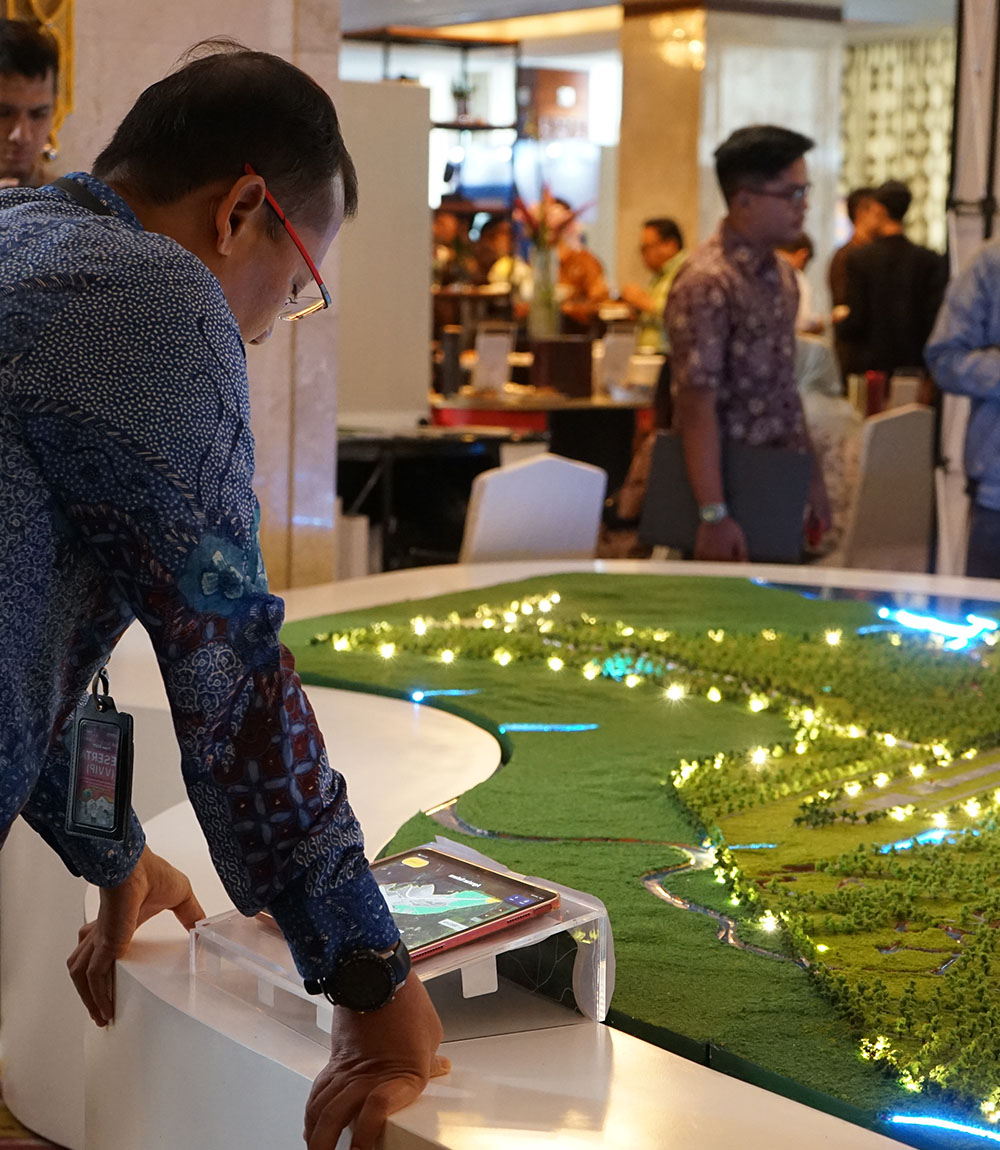 Interactive maquette with iPad/control point